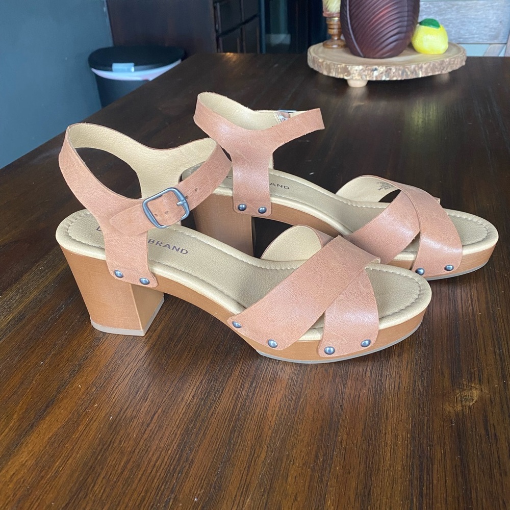 Lucky Brand Vintage style wood leather sandals Size, 9